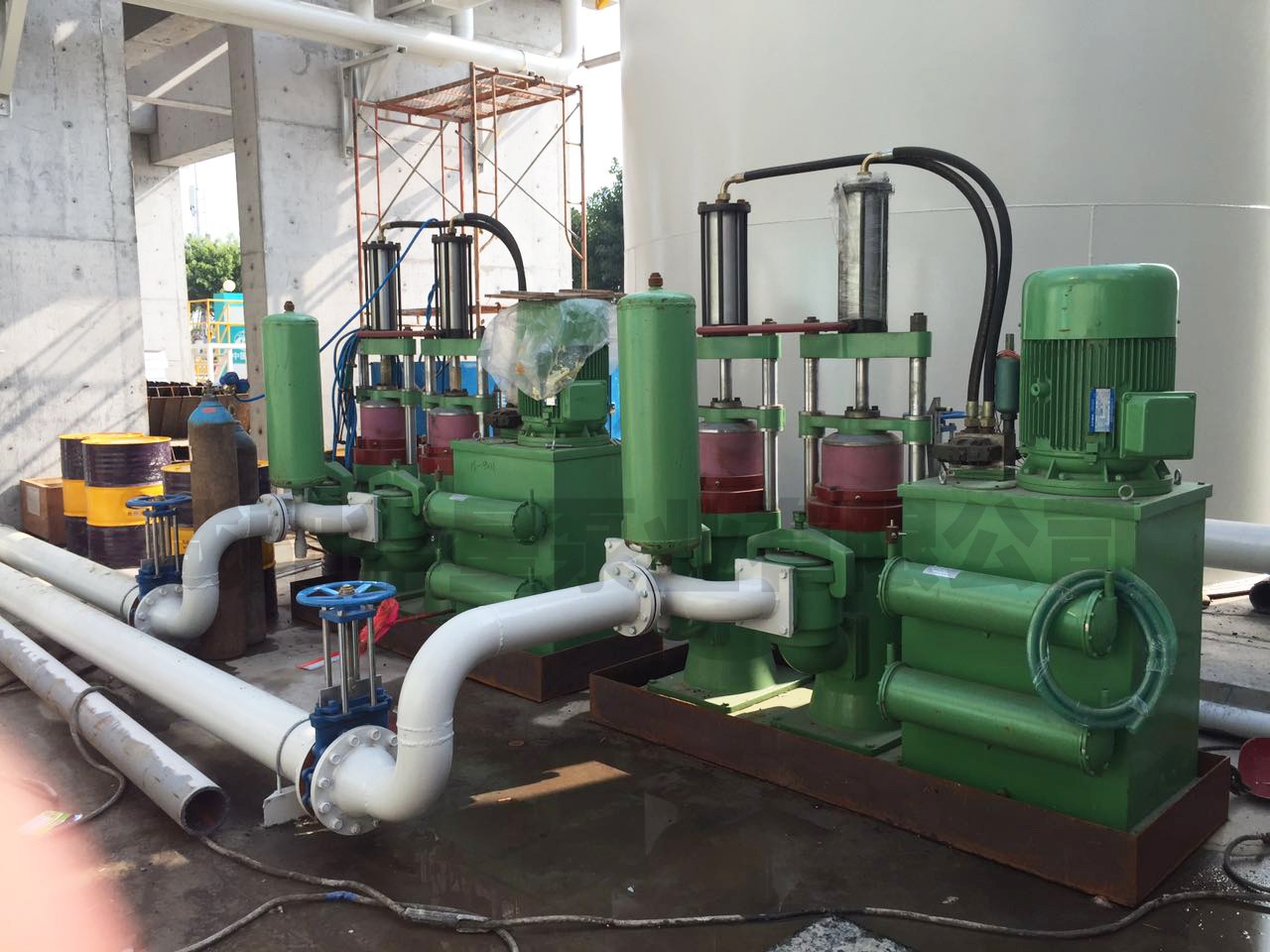 華星陶瓷柱塞泵盾構(gòu)污泥使用現(xiàn)場-03